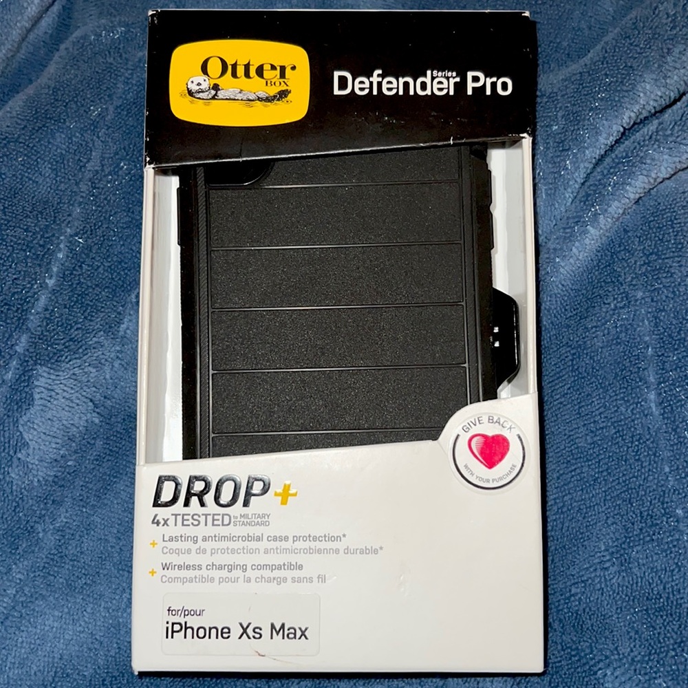 iPhone XS Max Outer box case with clip holder included